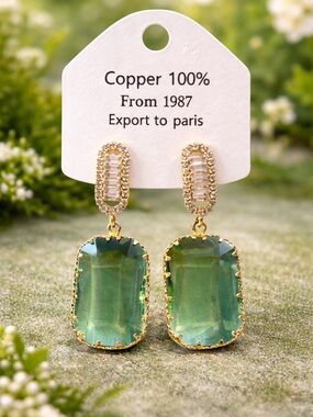Gorgeous Green Crystal Drop Earrings 18k over copper 925 posts-